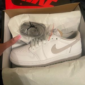 Air Jordan 1 Low OG
Women's Shoe